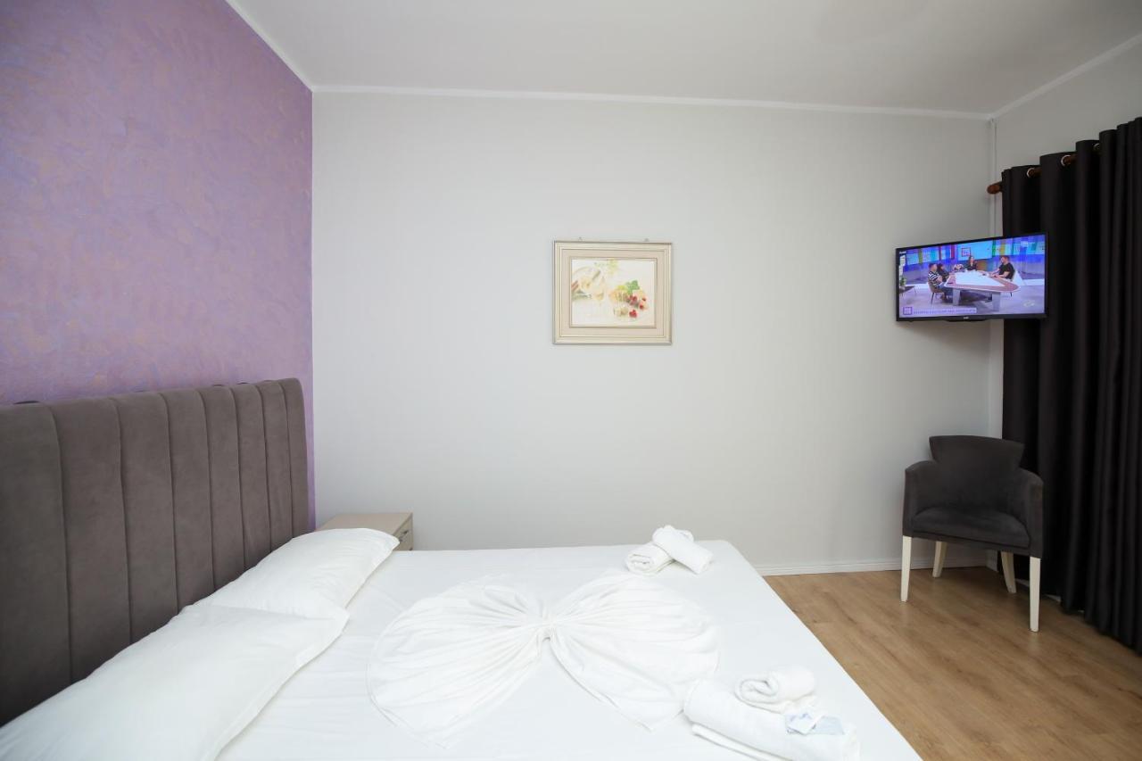 Radhimë Skyhill Boutique Hotel מראה חיצוני תמונה